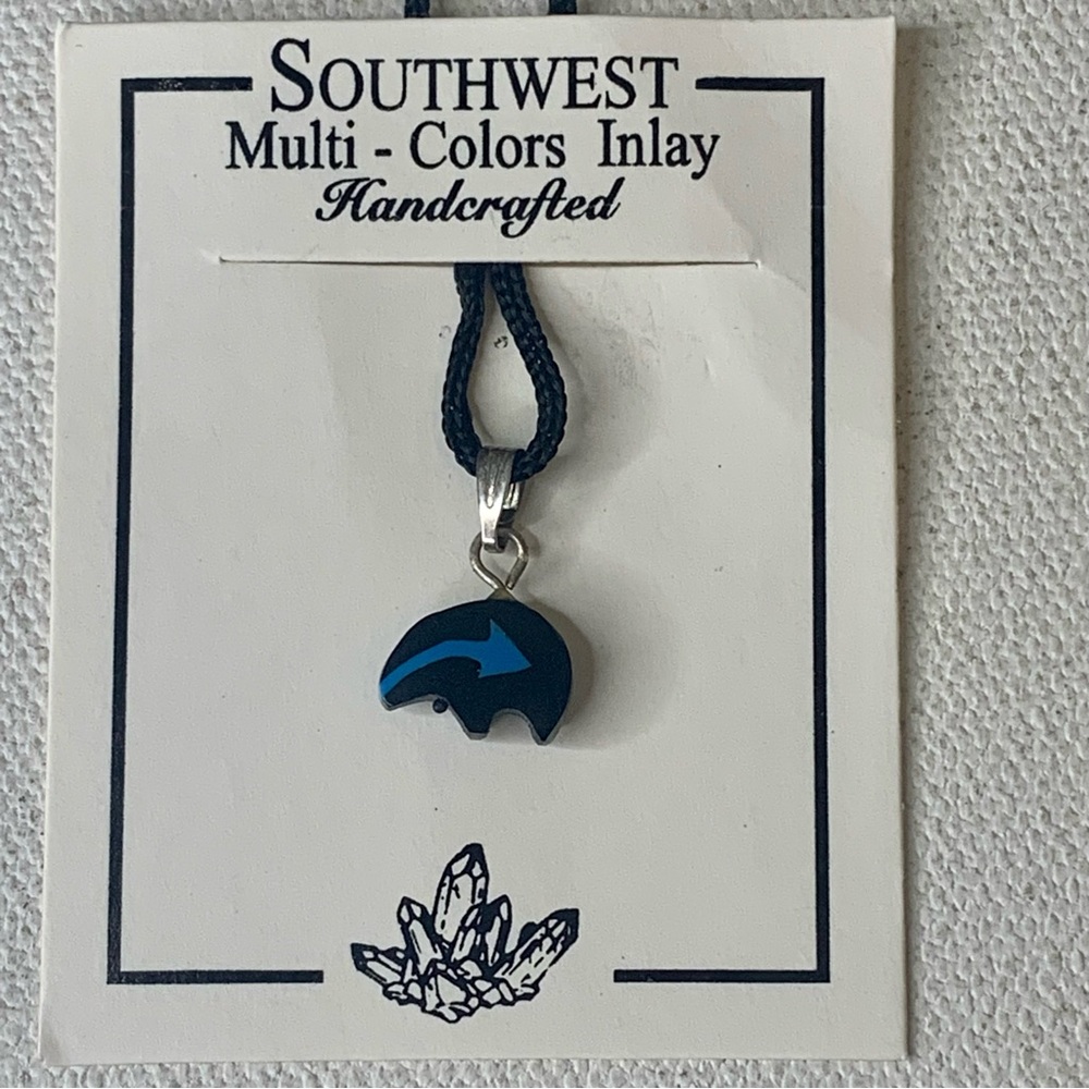 Southwest Style Resin Mosaic Inlay Heart Line Fetish Bear Pendant Necklace VTG